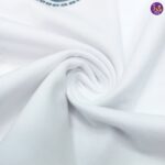 تیشرت سفید مثلث و انسان