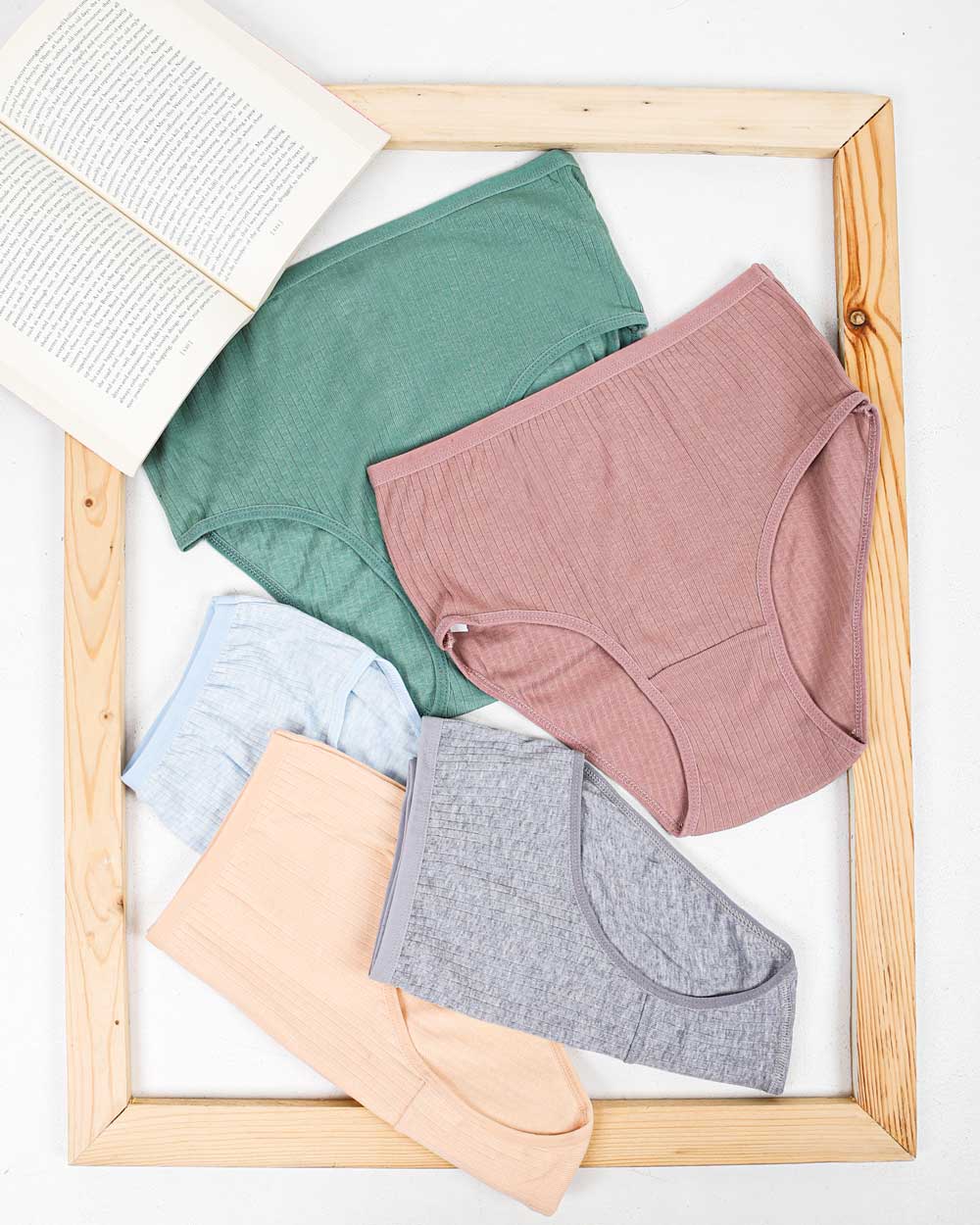 _MG_5365 شورت زنانه کبریتی Huma