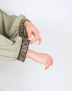 شومیز زنانه میله ای سرآستین خرجکار شیک